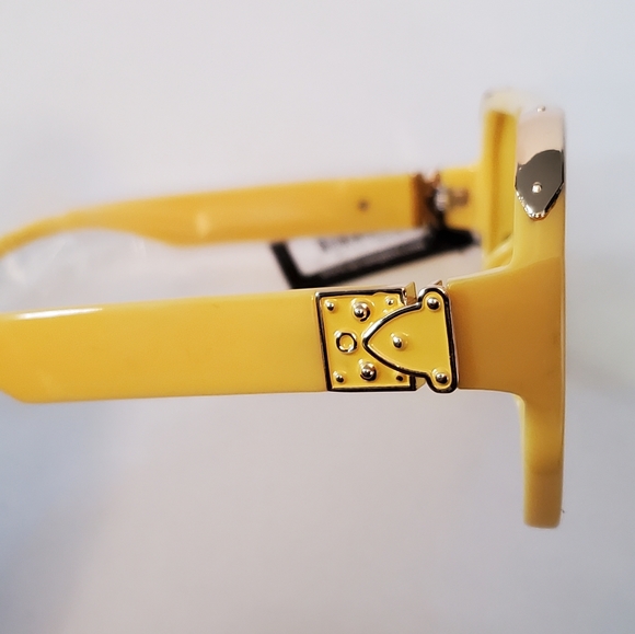 NY Sunglasses - Picture 4 of 7